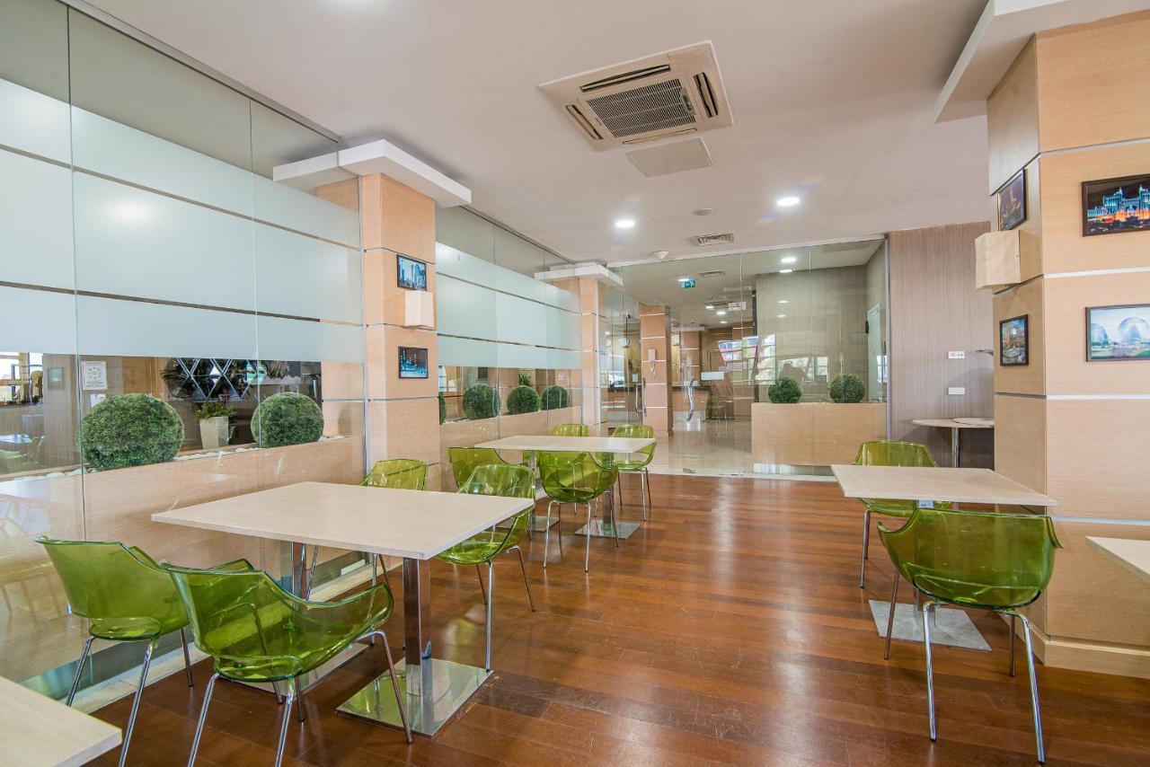 Alau Hotel อัสตานา ภายนอก รูปภาพ