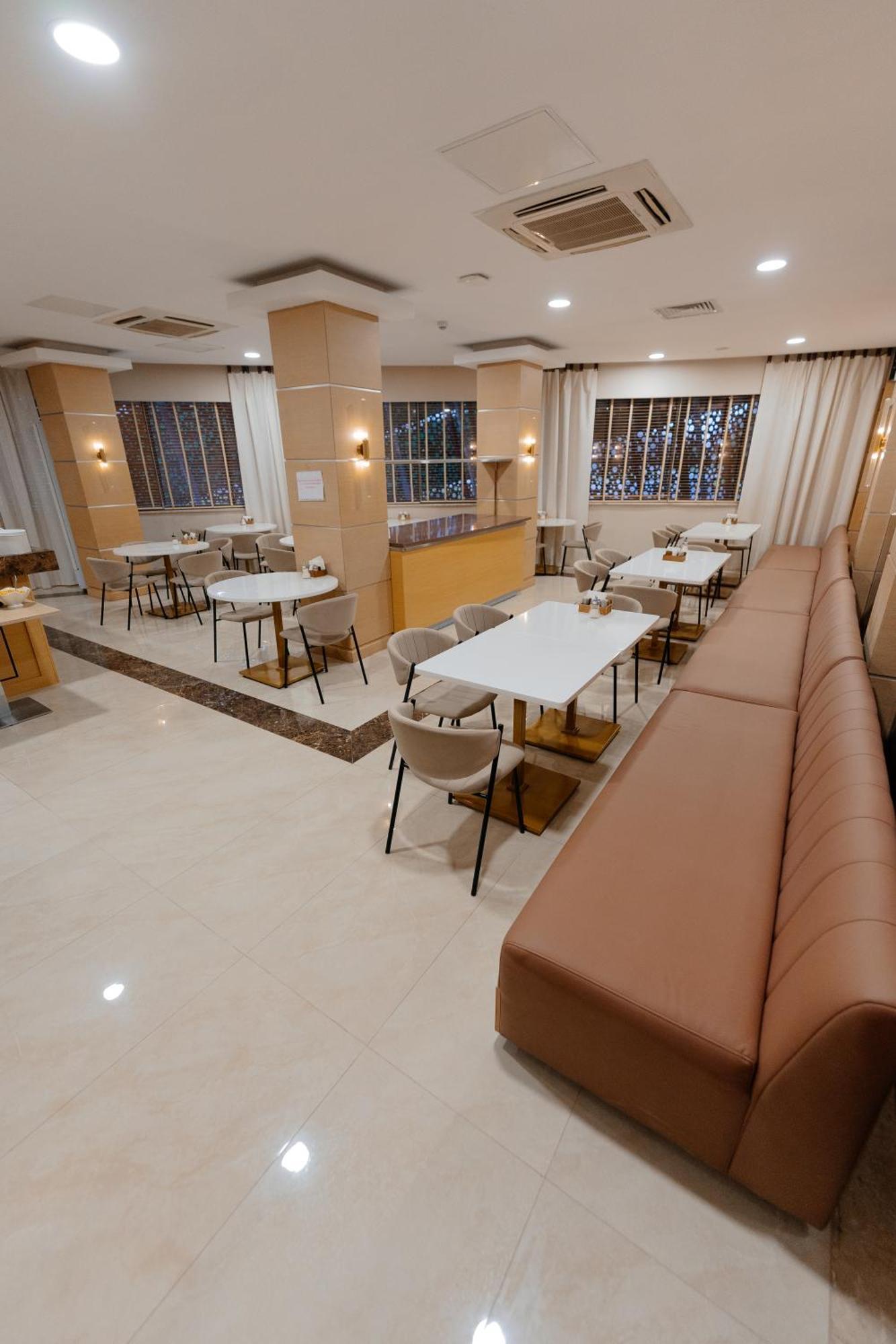 Alau Hotel อัสตานา ภายนอก รูปภาพ