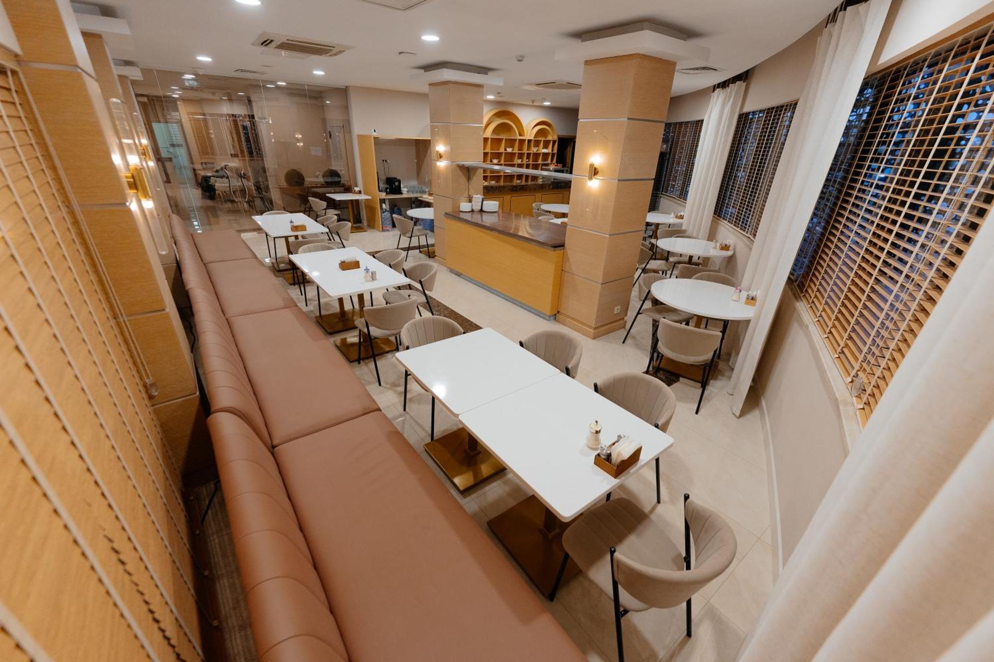 Alau Hotel อัสตานา ภายนอก รูปภาพ
